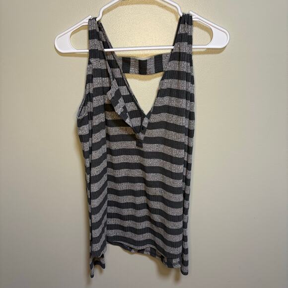 Doe & Rae Grey Stripe V Neck Cold Shoulder Long Sleeve Henley Button Down Large - Picture 1 of 9